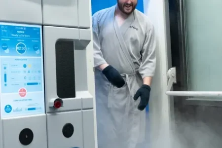 imageye___-_imgi_25_68e03c557e17afd06cf05ca9_Cryotherapy Inset 3